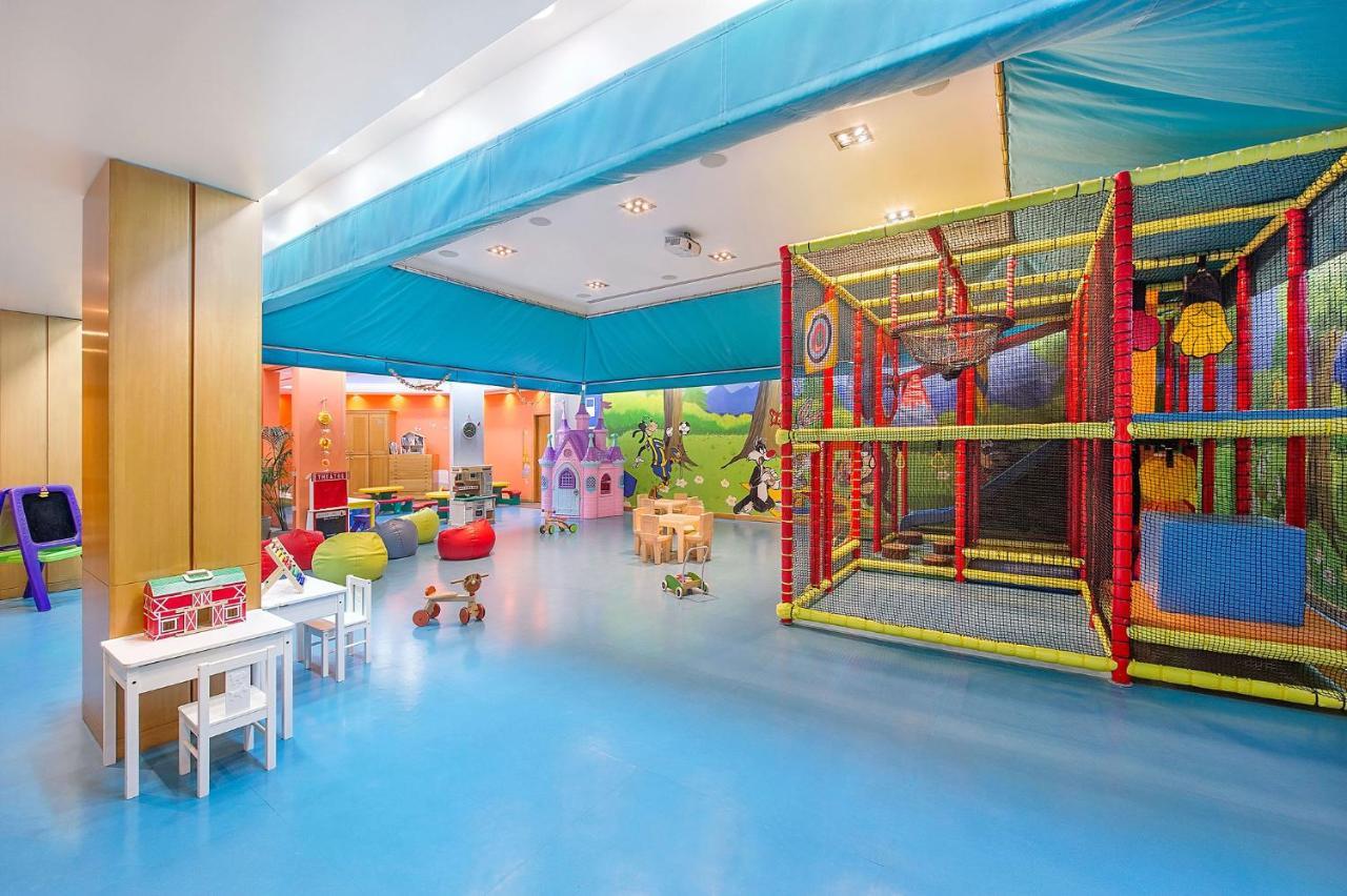 Four Seasons Hotel Agios Tychonas Exteriör bild The Children's Hospital of Philadelphia