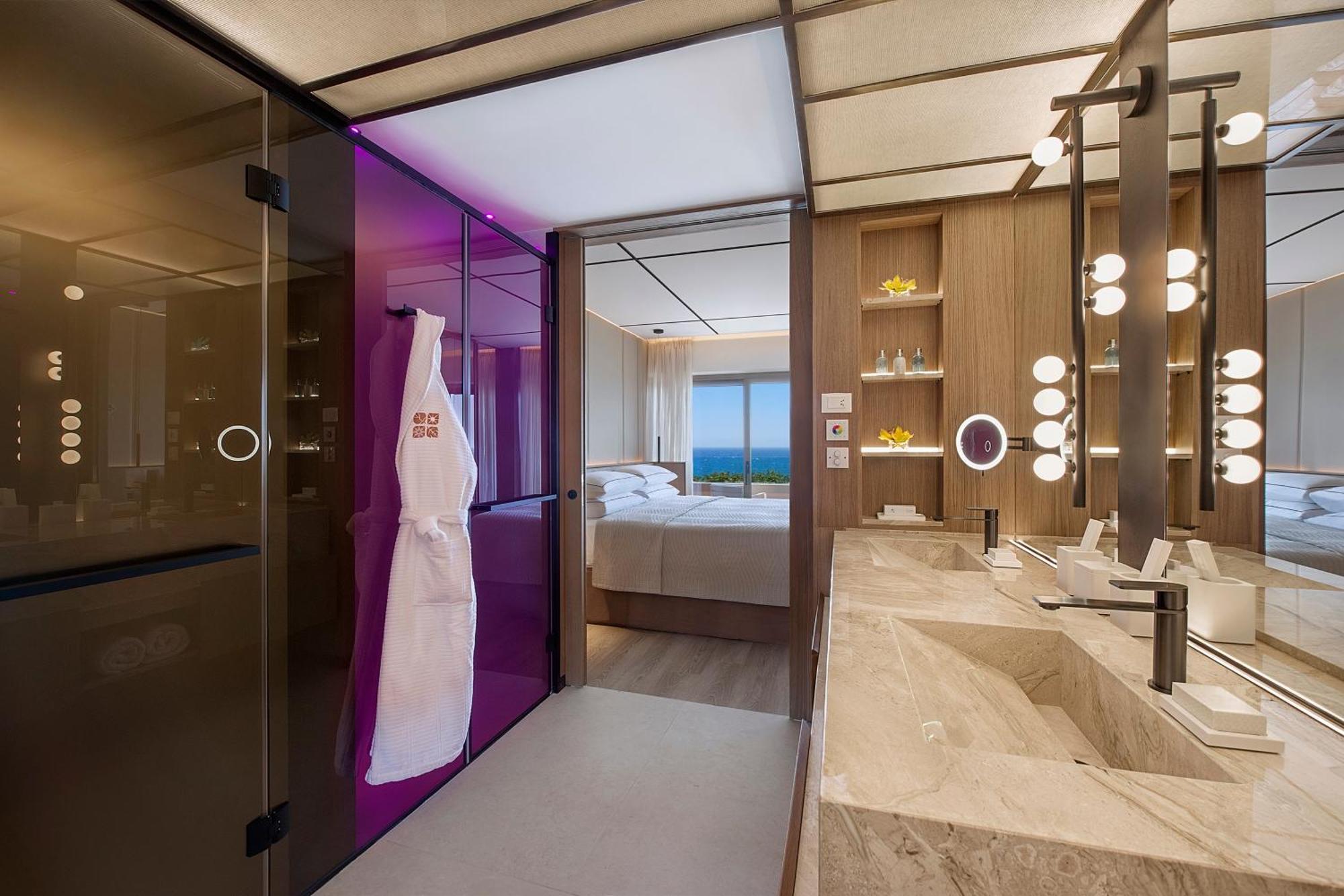 Four Seasons Hotel Agios Tychonas Rum bild A bathroom at the W Hotel in Beijing
