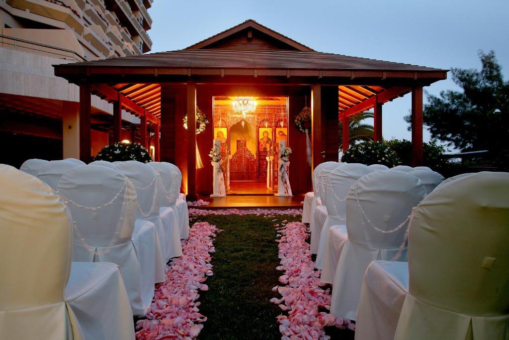 Four Seasons Hotel Agios Tychonas Exteriör bild Wedding at the Royal Garden Villas